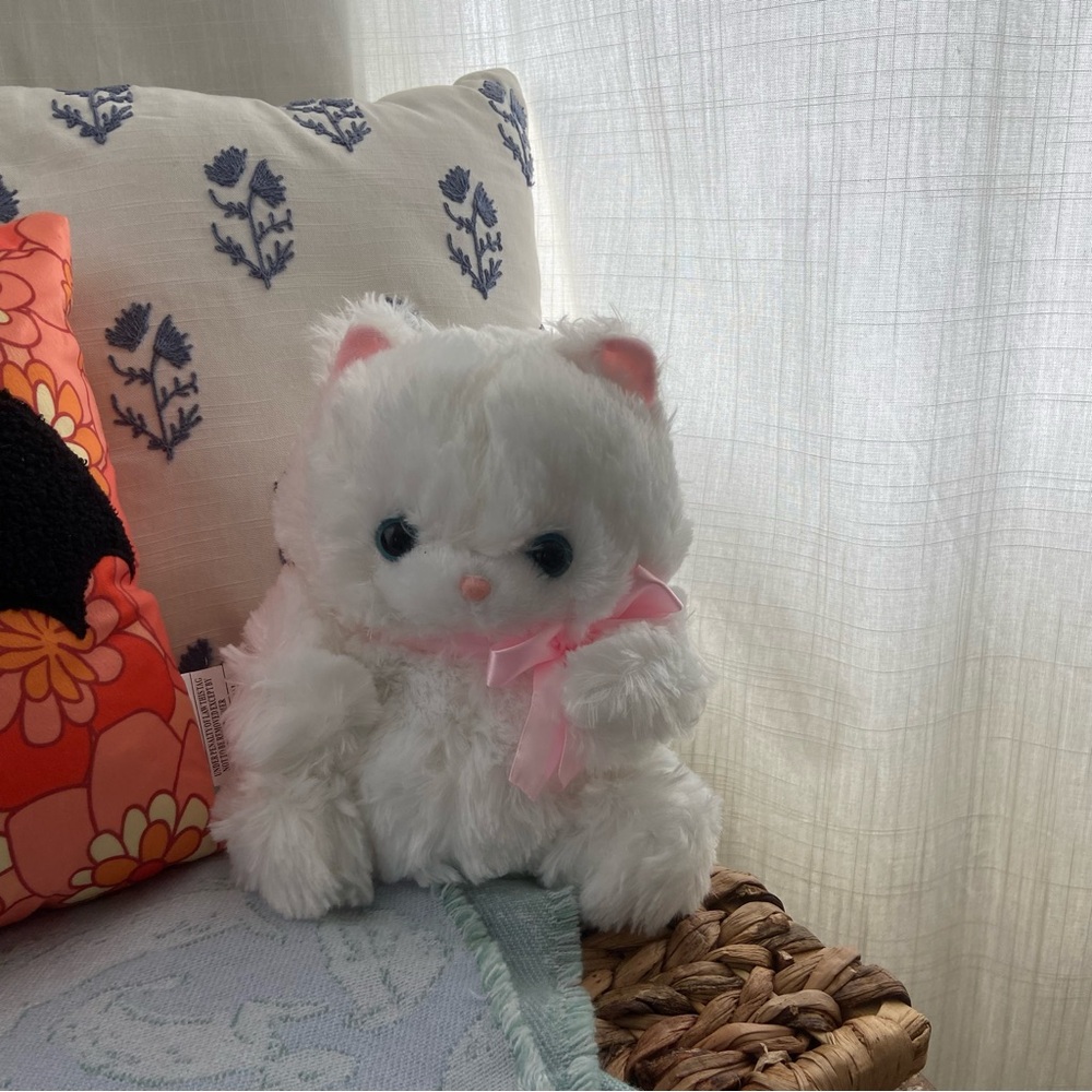 NWT! Amuse Persian plush
